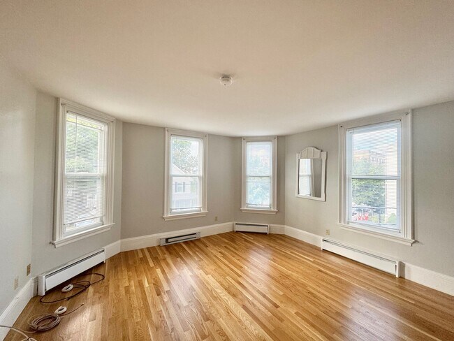 Photo - 14 Chestnut St Unit 3