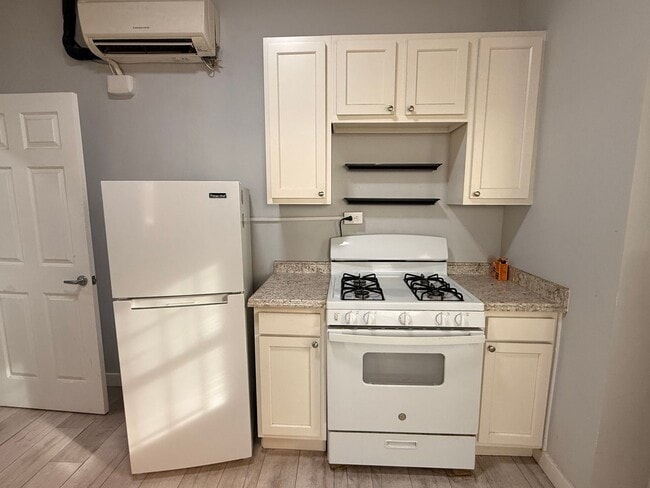 Photo - 1767 S Broadway Unidad 5 - 1767 S Broadway