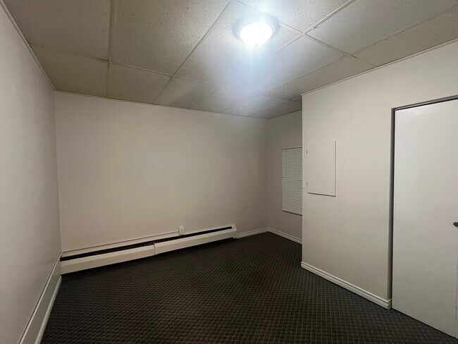 Photo - 16421 Stony Plain Rd Unit 101