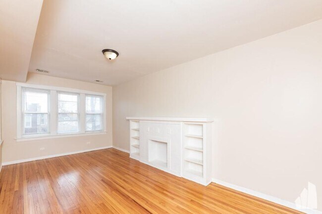 Photo - 2 bedroom in Chicago IL 60625 Unidad 51-1