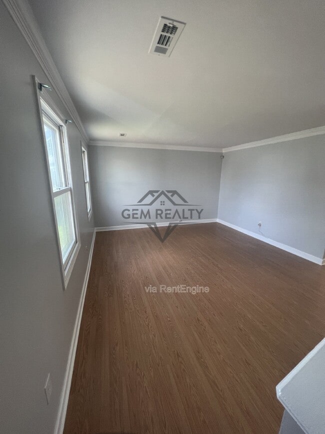 Photo - 5253 Daffodil Dr