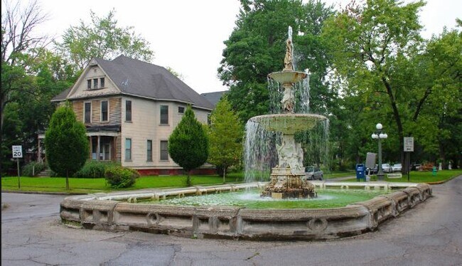 Photo - 783 Woodruff Pl E Dr