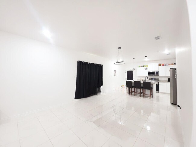 Photo - 5310 Aceituno Dr