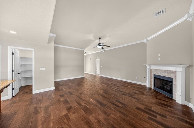 Photo - 1241 Kensington Dr