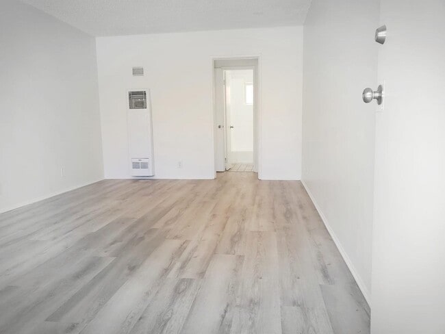 Photo - 1926 -1930 W. Jefferson Blvd.