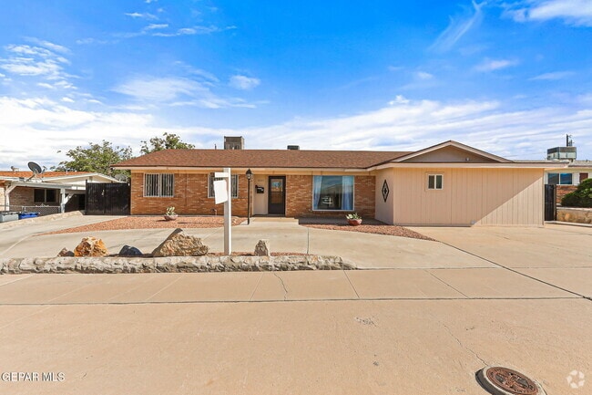 Building Photo - 4640 Ambassador Dr Rental