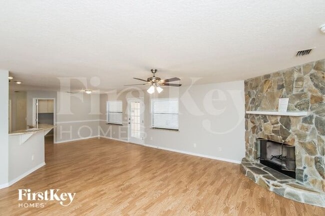 Photo - 1245 Gerry Rd SW