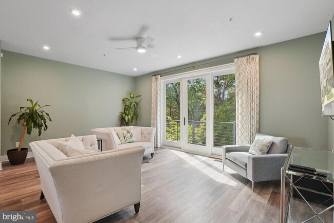 Building Photo - 1641 Bandit Loop