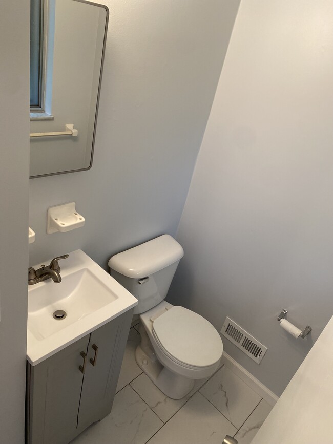 1128 Lanette Dr
