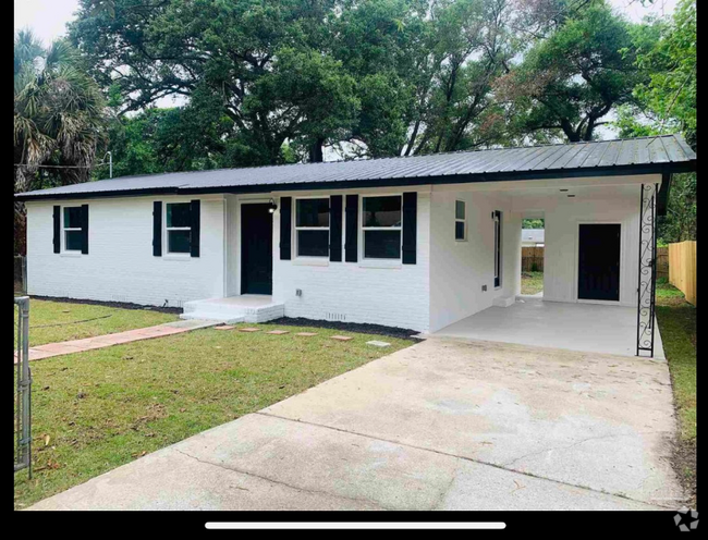 Building Photo - 1704 Gary Ave Rental