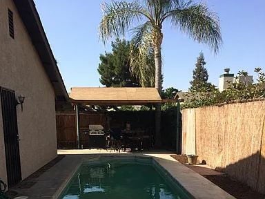 Photo - Beautiful home in Southwest Bakersfield- Near Stockdale High school ,Warren Jr High and Old river...