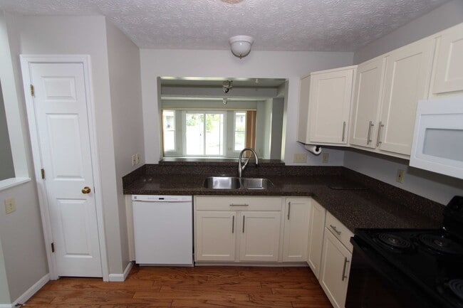 Photo - 2 Bedroom 1 and half Bathroom Single Famil...