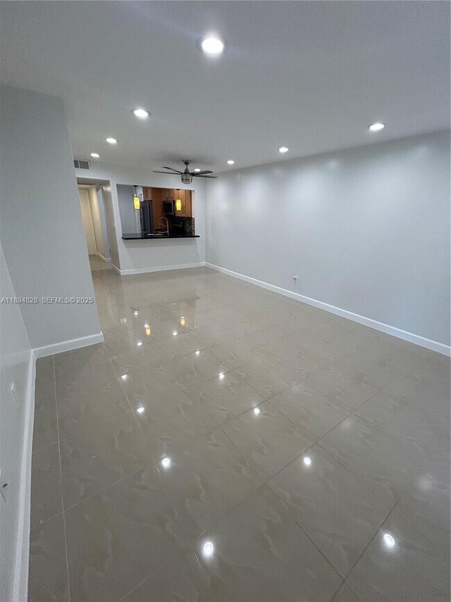 Photo - 20730 NE 8th Ct Unit 204-16