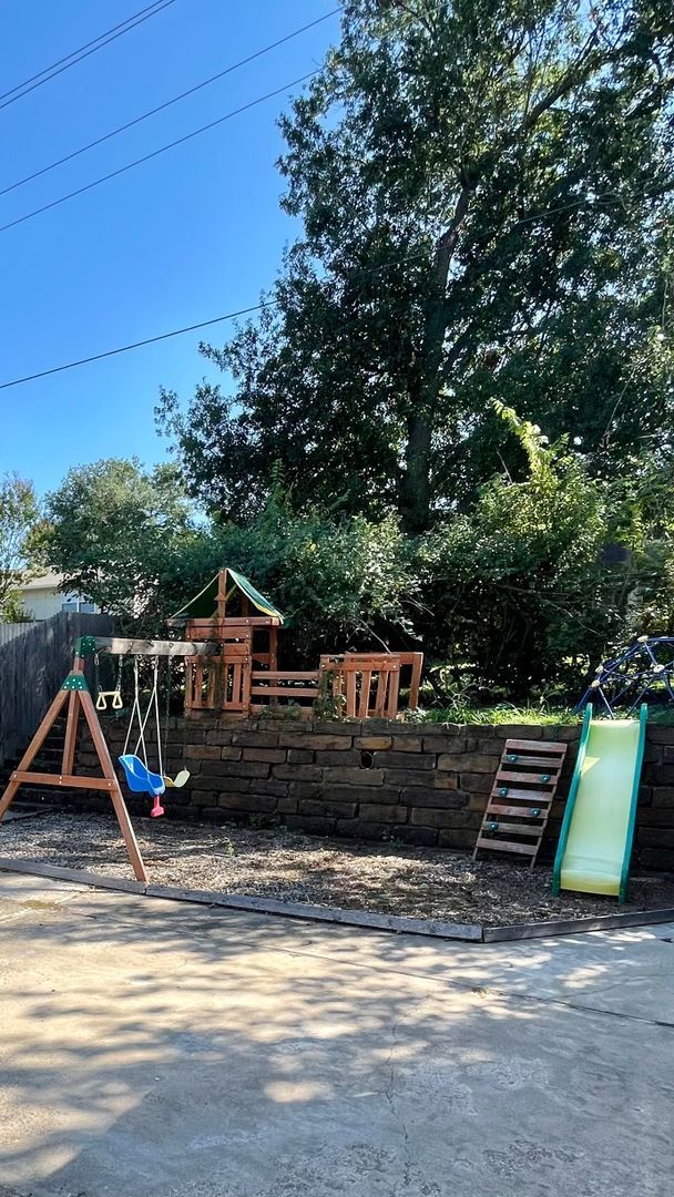 Photo - Gorgeous Pool Home w/ 4bd /2.5ba/Fireplace