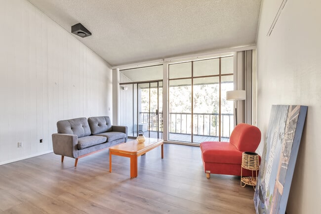 Photo - 6351 139th Pl NE Unit 155