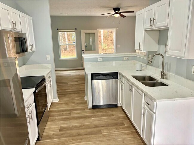 Photo - 6347 Ellenwood Dr