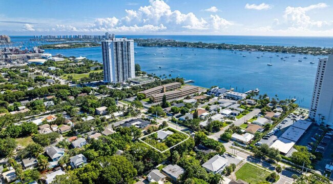 5301 N Flagler Dr
