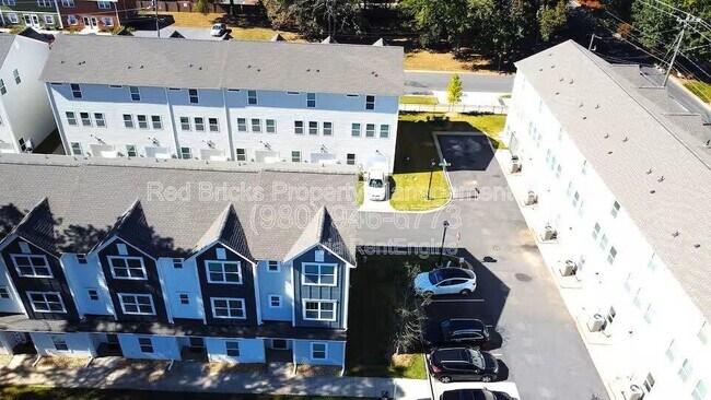Photo - 4122 Salient St
