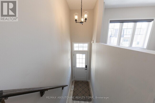 Photo - 15 Barley Ln