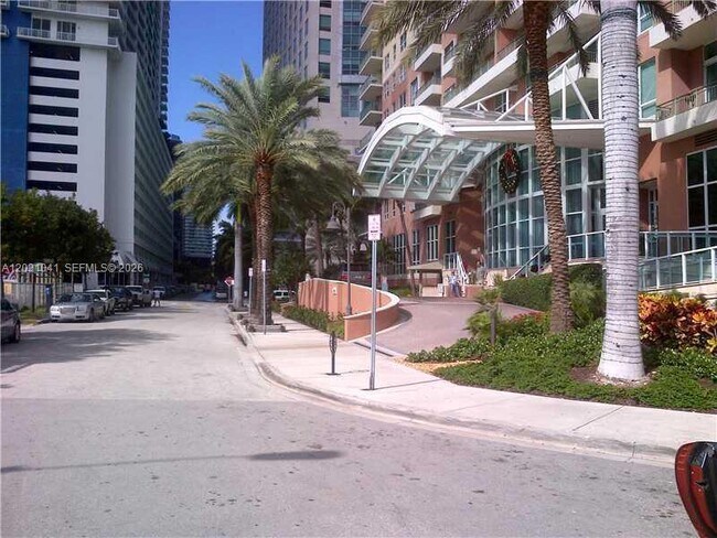 Building Photo - 1155 Brickell Bay Dr Unit 3102