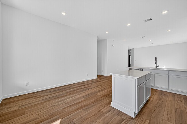 Photo - 11119 Poplar Tree Dr