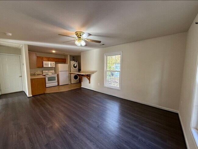 241 Cambridge St Unidad B
