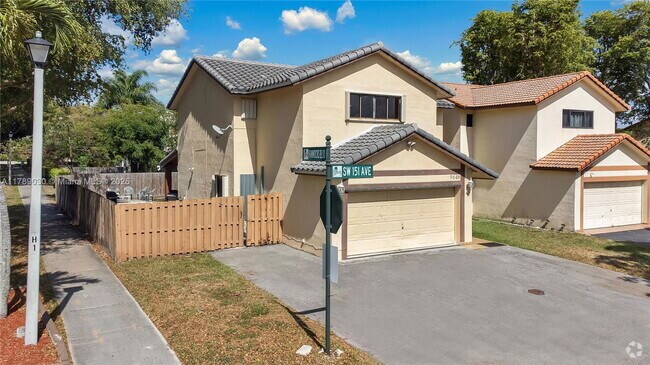 Building Photo - 9646 SW 151 Ave Rental