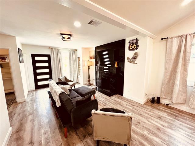 Photo - 2859 W Brooklyn Ave