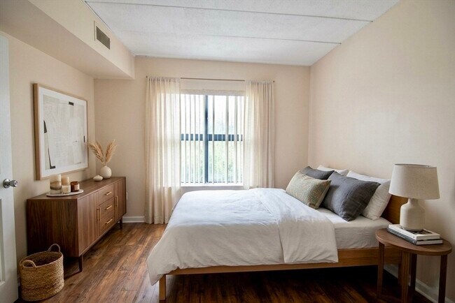 Photo - 170 Gore St Unit 410