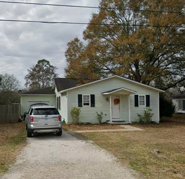 Building Photo - 5019 East St