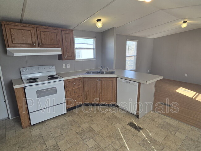 Photo - 929 Cranor Rd