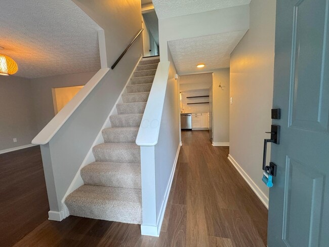 Photo - 2113 Smokymill Rd
