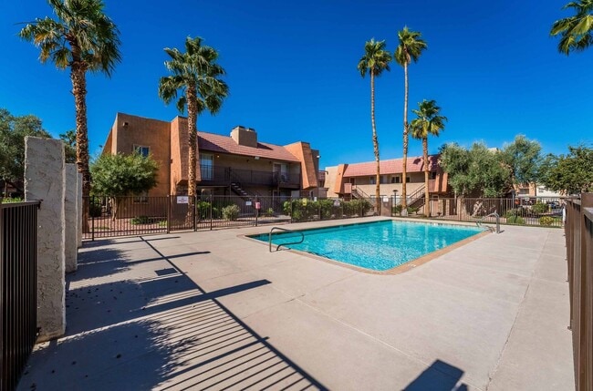 Building Photo - Modern Condo in Guard-Gated Community!