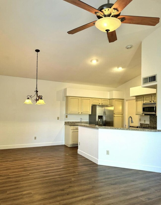 Photo - 313 W Monte Cristo Ave