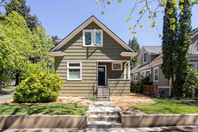 Photo - 532 NE 29th Ave