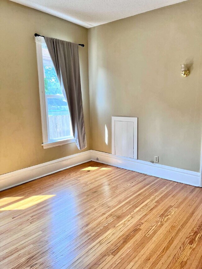 Photo - 2 Bedroom 1 Bath Duplex in St. Paul
