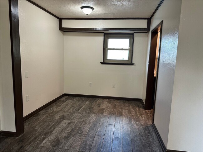 Photo - 22450 Oakley Rd