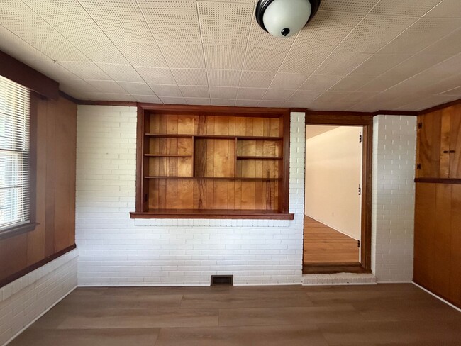 Photo - Classic 3BR/2BA Mid-Century Ranch on Ridge Road