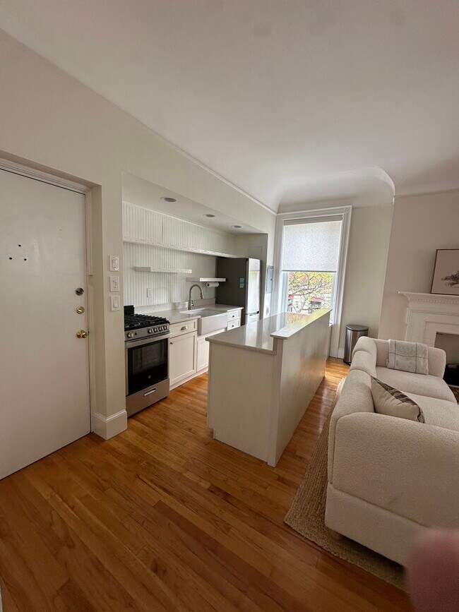 Photo - 362 Commonwealth Ave Unit APT 2H