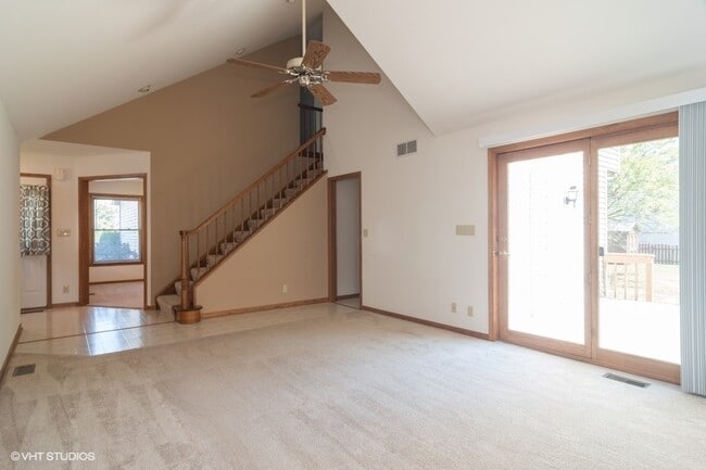 Photo - 106 E Fox St