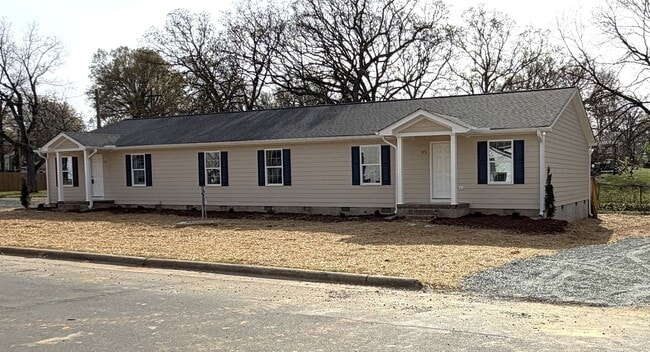Building Photo - New Construction Duplex For Rent: 511 Maryland Ave, Burlington, NC
