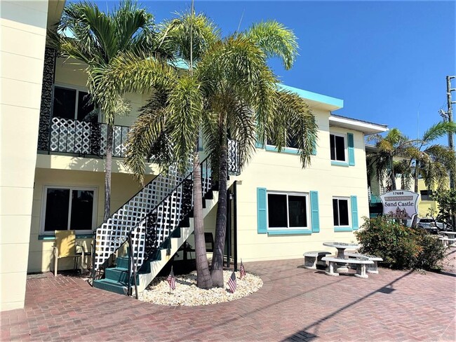 Building Photo - 17688 Gulf Blvd Unit 101 Rental