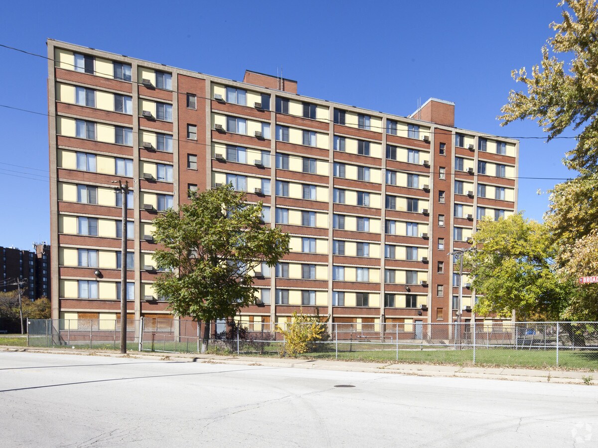 Photo - Lakeview Apartments