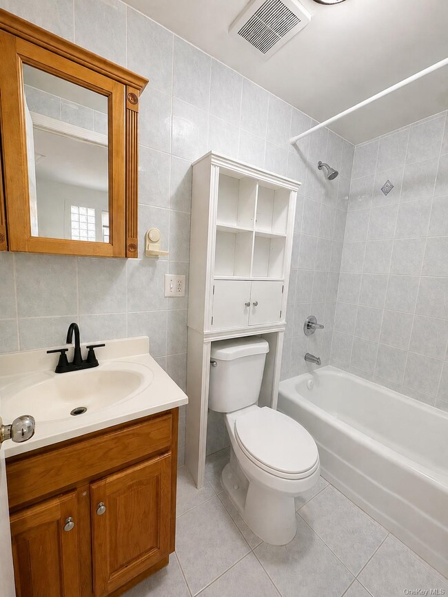 Photo - 77-18 169th St Unit 1fl