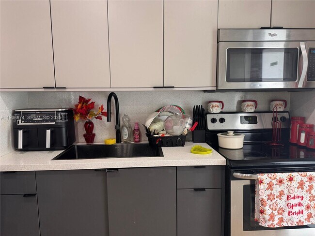 Photo - 2775 SW 6th St Unit 2775