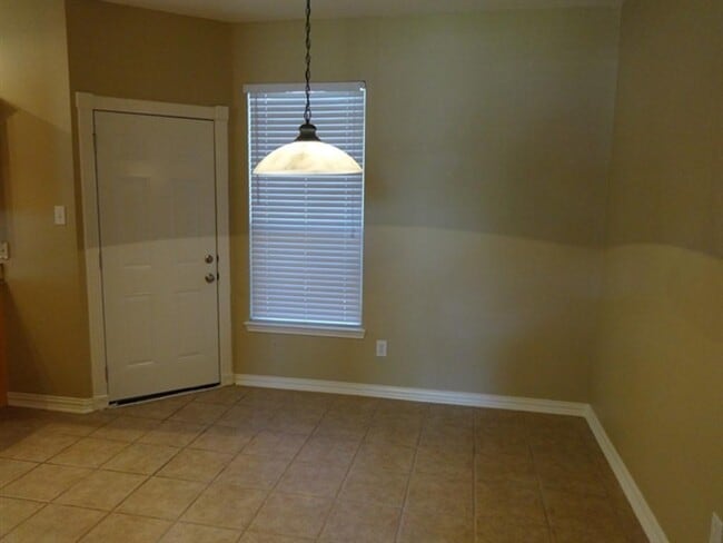 Photo - 411 Cedar Point Dr
