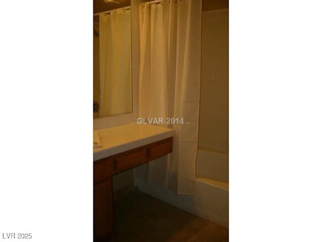 Photo - 2050 N Los Feliz St