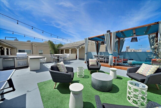 The Boulevard on Wilshire
