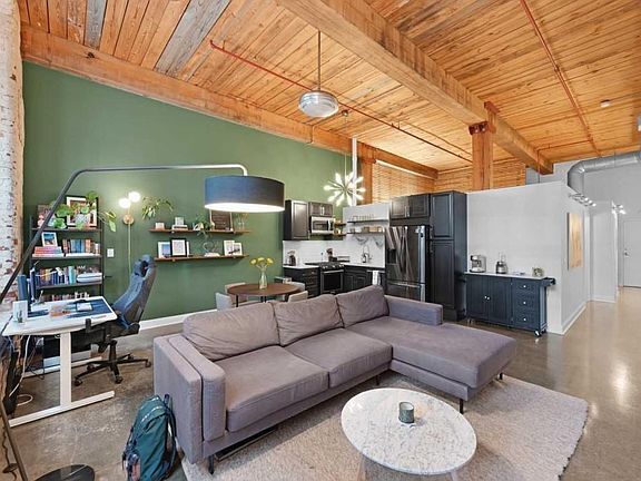 Photo - 170 Boulevard SE Unidad 12