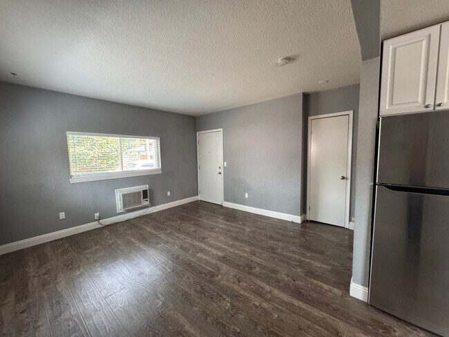 2643 32nd St Unidad 2643#2 32ND ST
